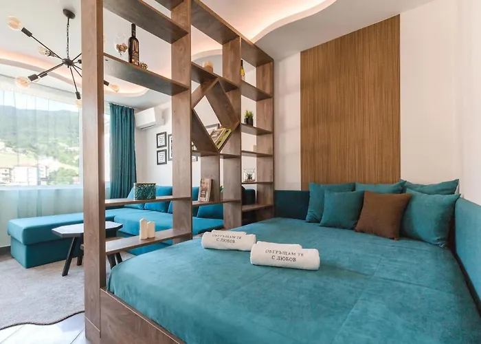 орфеевите песни בית הארחה *