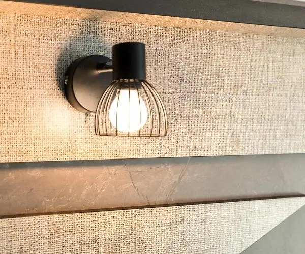 орфеевите песни בית הארחה *